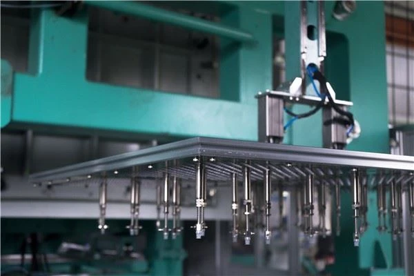Eps Shape Molding Machinery robot arms